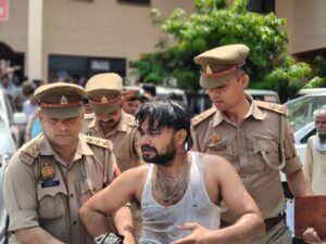 खुद को आग लगाने का प्रयास कर रहा था युवक, पुलिस ने दबोचा 