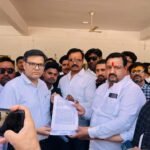 निजी स्कूलों की मनमानी फीस वसूली के खिलाफ भड़का आक्रोश , फर्रुखाबाद विकास मंच ने कलेक्ट्रेट में भरी हुंकार