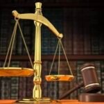 न्यायालय के आदेश पर लिखा गया पुलिस कर्मियों के खिलाफ मुकदमा