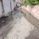 नाला निर्माण के बीच पानी का निकास बंद, बढ़पुर व आवास विकास में जलभराव, बरसात से पहले बढ़ी लोगों की चिंता