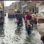 बारिश ने खोली नगर पालिका के दावों की पोल,घुमना बाजार, तलैया मोहल्ला में जलभराव,वाहन बंद, लोग परेशान