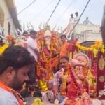 गणपति बप्पा की भव्य शोभायात्रा, जगह-जगह पुष्प वर्षा से हुआ स्वागत