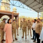 नवरात्रि और दशहरा पर्व को लेकर डीएम व एसपी अलर्ट, मंदिरों और मेला स्थलों का किया निरीक्षण
